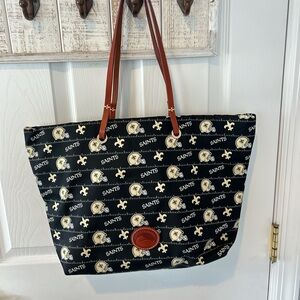 Dooney and Bourke pocketbook with wristlet